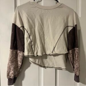 Buckle Cream and Brown Contrast Sweatshirt